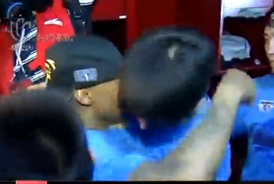 北京队最终登顶 全队上下热泪盈眶