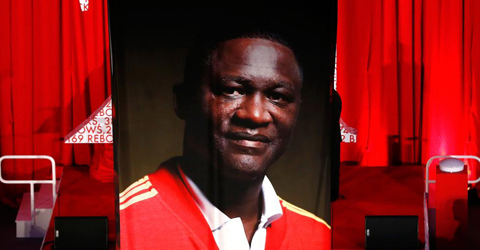 得分王威尔金斯雕像揭幕 萧华携名宿到场祝贺