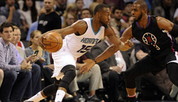 保罗两双快船夏洛特捕蜂 书豪缺阵沃克空砍29分