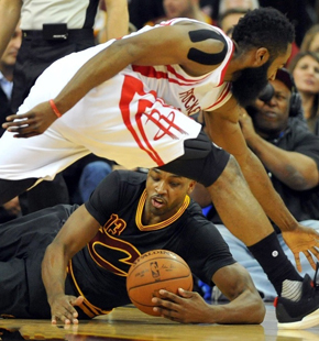 NBA常规赛火箭险胜骑士 哈登携阿里扎完成逆转挑下骑士