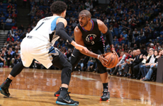 保罗外线教导菜鸟 连续传球再胯下运球再投篮