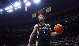 山东队留比斯利或已无望 杰特续约两球员离队