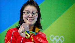 傅园慧直播超千万人围观 赞孙杨宁泽涛中国好男人