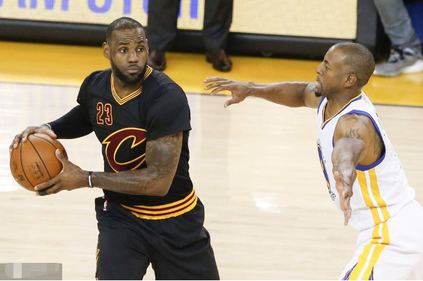 �ع�16��ִ����ʿ���ʱС���� G7�г�ѵ��ղķ˹�����л��˧