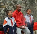 马政委关爱山区孩子