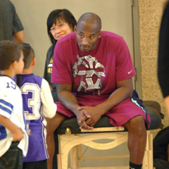 湖人赛前训练开放球迷参观