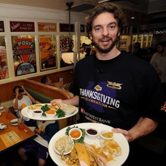 ���˾ٰ�ж�� ������΢ЦΪ��ͯ����