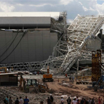 巴西世界杯揭幕战 体育馆工程崩塌