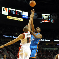 开拓者111-104击败雷霆