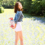 金妍儿化身家庭主妇 美丽长腿抢眼