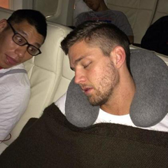 ħ��͵�Ķ�Ա˯�� ������𷴿�