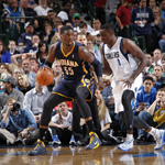 步行者94-105客场不敌小牛