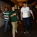 刘翔现身某酒店 心情大好与粉丝热聊