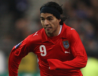 苏亚雷斯伤情不定 或缺席出战英格兰