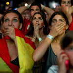 西班牙球迷表情无助