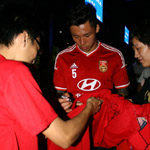 �ϰ��������ڻ���ӭ����