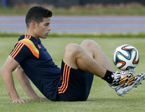 哥伦比亚队备战1/4决赛 J罗球感出众