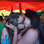 ����ͬ�����г���ֵ1300����Ԫֱ���й�