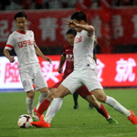 中超第16轮:上港3-3宏运 丘卡首秀梅开二度