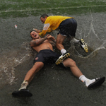 ǹ��ѵ��������ˮ�� ����Ա��������������