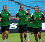 国安踩场训练备战足协杯 信心十足