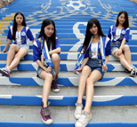 长腿美女助威富力