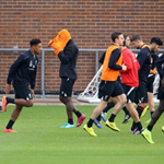 ���񻻶Ӵ�ѵ�����ֳ�����