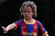 切尔西挖11岁巴萨天才 巴萨高层紧急加薪