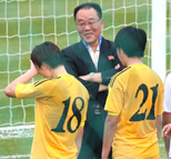 朝鲜女足见领导激动落泪