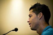 C罗称自己比以往更出色 想赢取FIFA金球奖