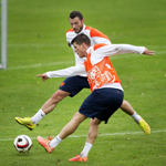 荷兰队训练备战冰岛队