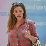 Ӣ��Ů��Я����һͬ���� ��������