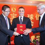 帅爆!卡纳瓦罗上任发布会