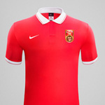 国足新球衣亮相 12支国字号整体更换