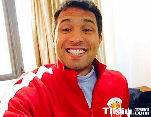 ��ά���Լ����罻������ɹ�����ϸ����µ���Ƭ