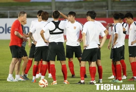 ���㽫������ɫ�ӷ���սɳ��