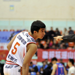 CBA��32�֣���һ98-106���