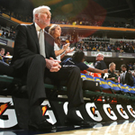 常规赛:马刺95-93步行者