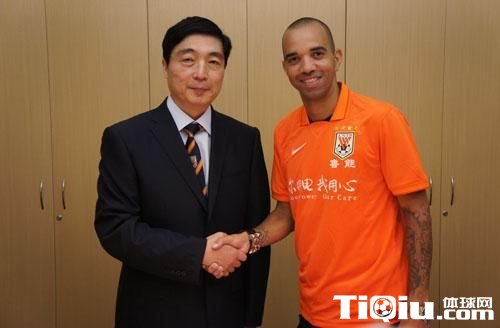 鲁能新任老总姚鲁