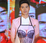 田亮比基尼围裙摇元宵 网友直呼不忍直视