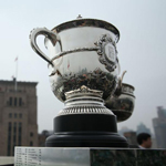 法网奖杯首次对外展现 黄浦江边惊艳亮相