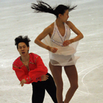 中国花滑队备战世锦赛 闫涵宋楠热聊