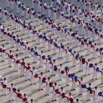 江苏一小学6700名学生课间操震撼眼球