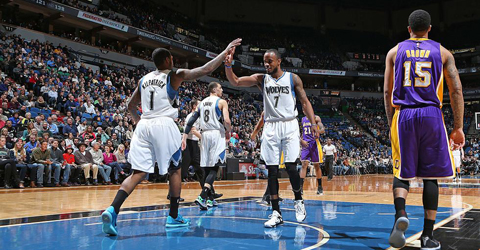 湖人VS森林狼101-99 书豪19+5克拉克森罚球绝杀