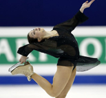 图克塔米舍娃获女子单人滑短节目第一