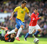 热身赛:巴西1-0智利