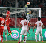 王大雷神级两连扑 怒吼宣泄