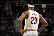 詹姆斯自责表现不佳 承诺下一场会发挥好