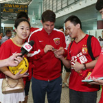 孔卡重回广州受热捧 孙祥老婆陈燕翡现身