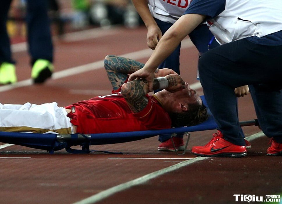 张琳芃伤退国足战不丹集训